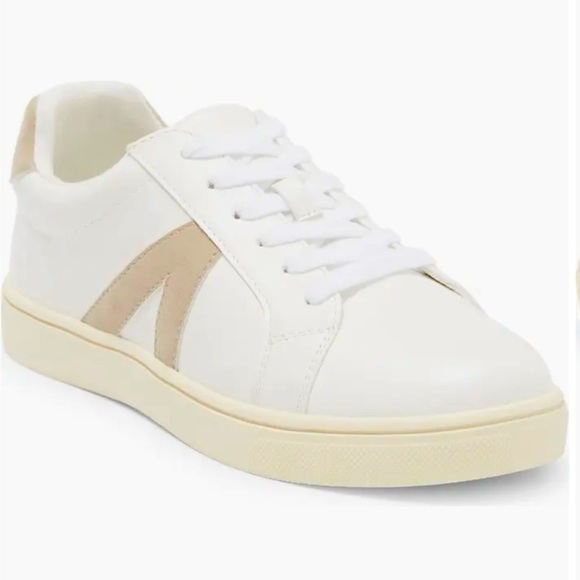 MIA white sneaker size 8 - Picture 1 of 5